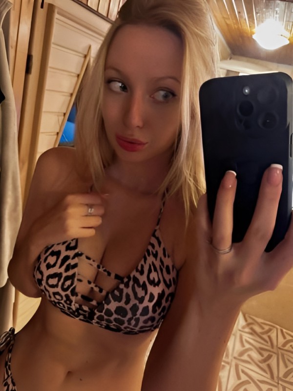 Рената привлекательная девушка из Беслана цена от 5000 руб